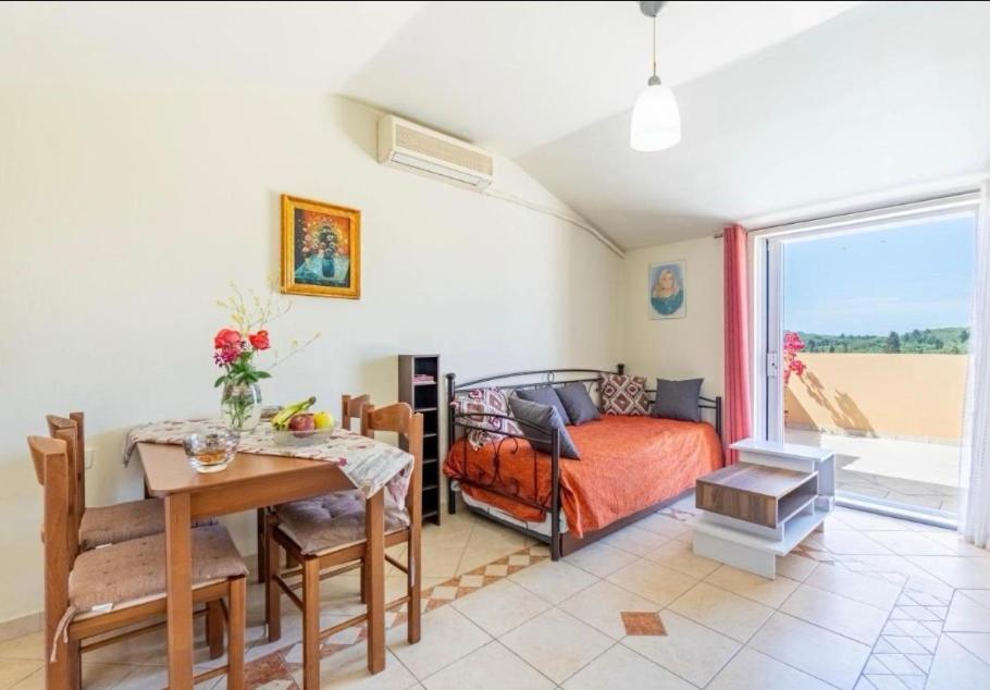 דירות Perivólion La Soffitta Di Bampina מראה חיצוני תמונה